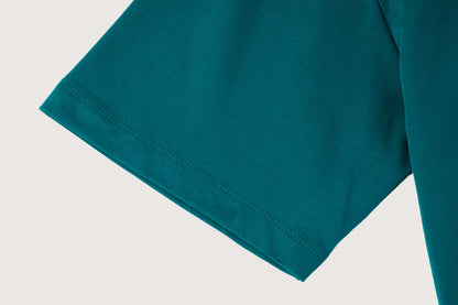 レトロ風グラフィックTシャツ